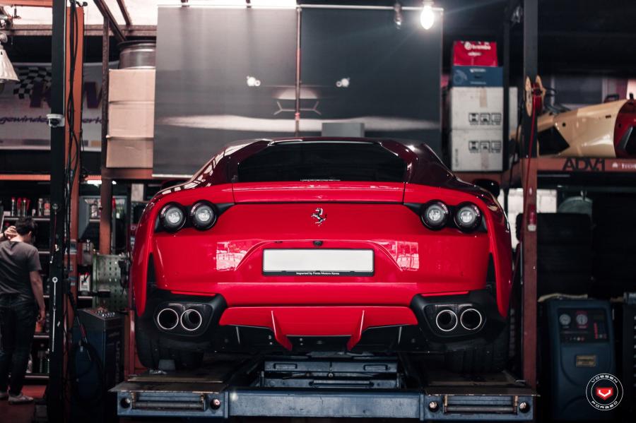 Детали создания Ferrari 812 Superfast on Vossen Wheels (S21-01) 2019 года  (фото 11 из 19)